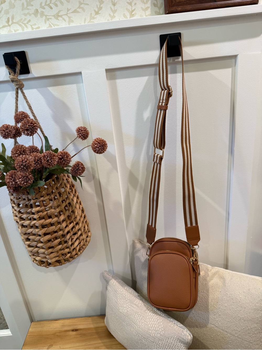 Classic Tan Pebbled Crossbody Phone Bag with Striped Adjustable Strap